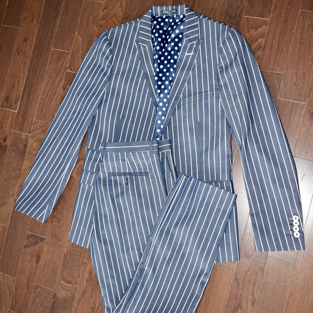 NWOT Paisley & Gray Slim-Fit Suit